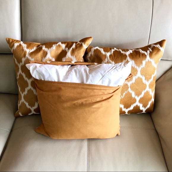 Accent Pillows / Cushions, Duck Feather, three (3) - Picture 3 of 8